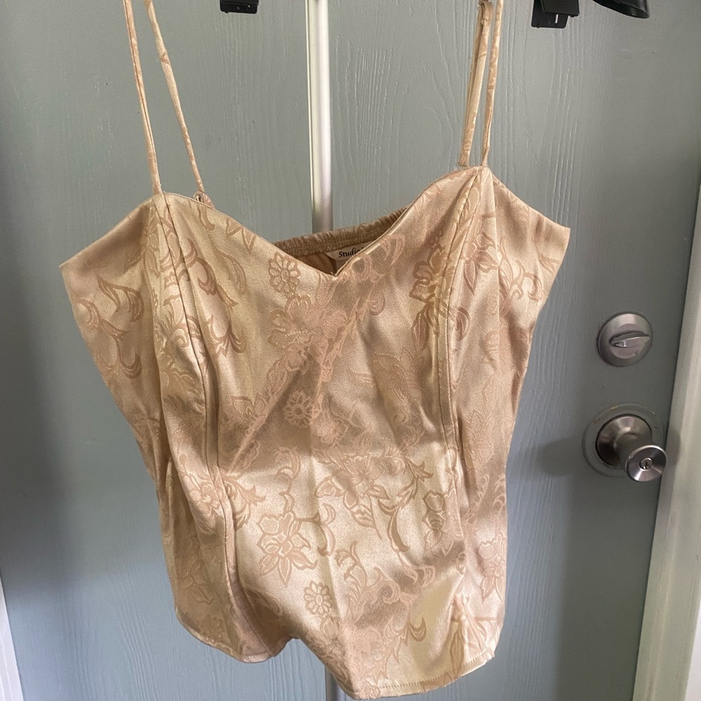 Studio Y Cream camisole, Size Large. Zipper runs up the back. Super cute